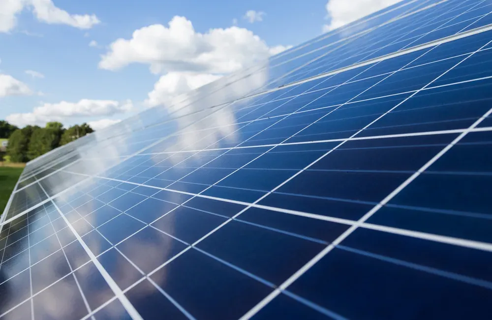 Solar battery storage unit